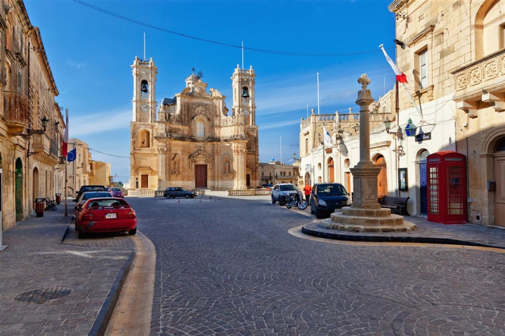Fl-Għarb biss hemm 45 B&B