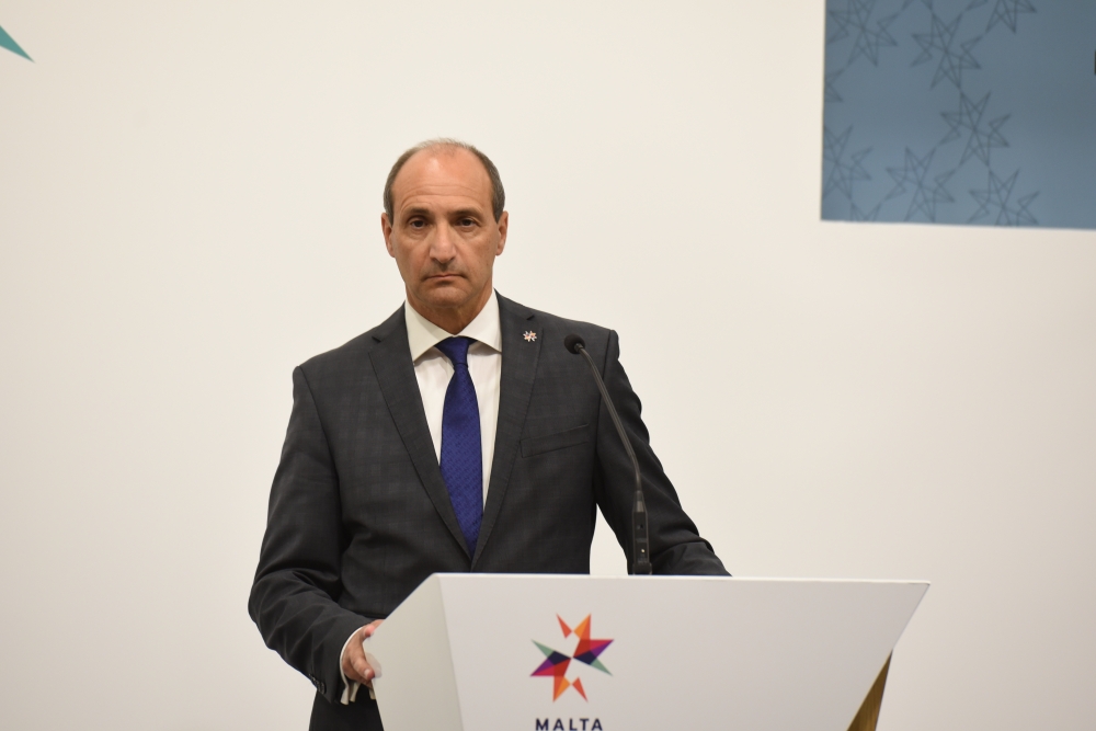 Il-Ministru Chris  Fearne