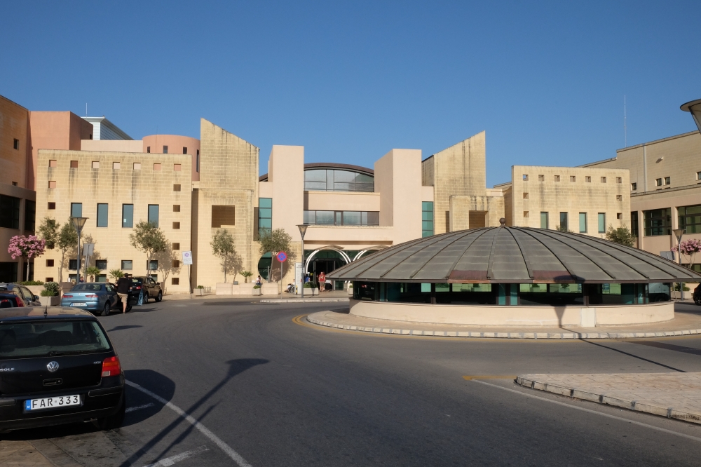 Il-bini ta' Mater Dei u l-governanza moħbija warajh
