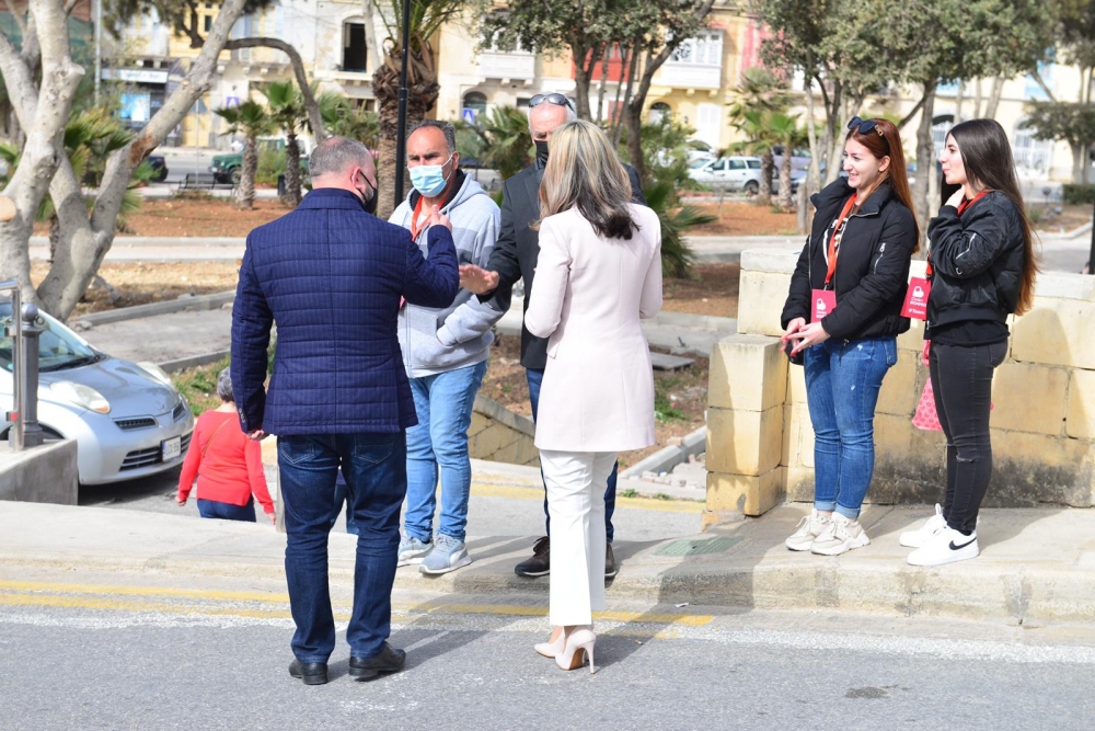 Il-Ministru Owen Bonnici f'Wied il-Għajn