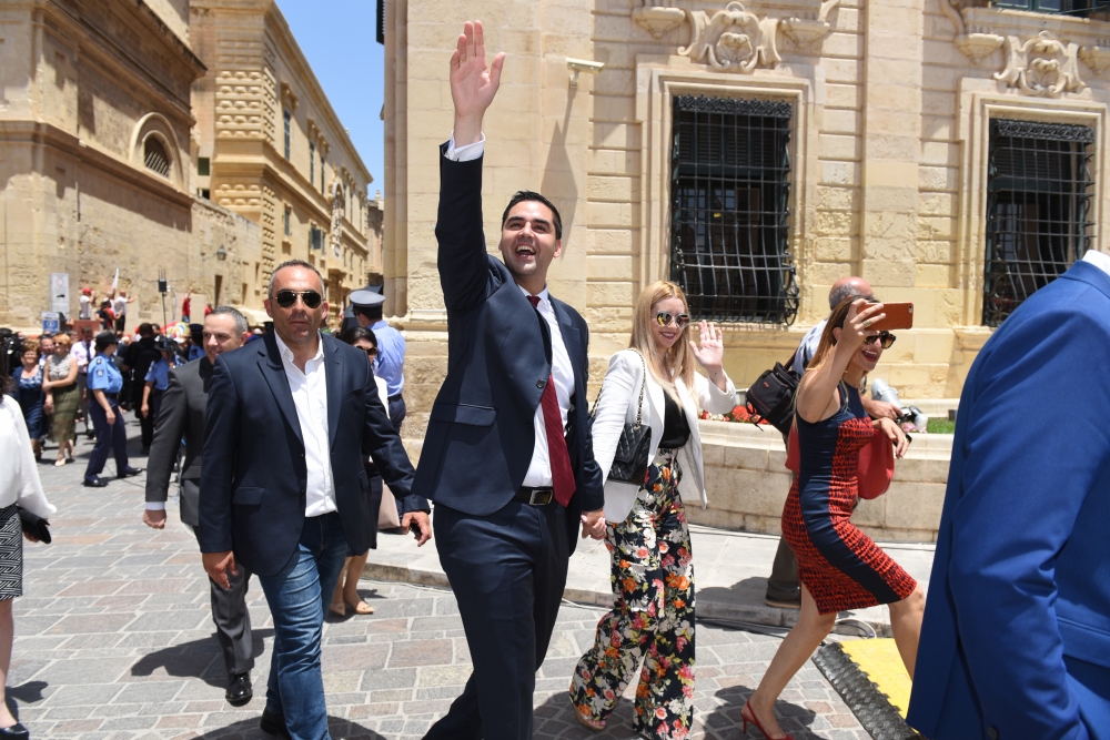 Ian Borg il-favorit ta’ aktar minn nofs il-votanti