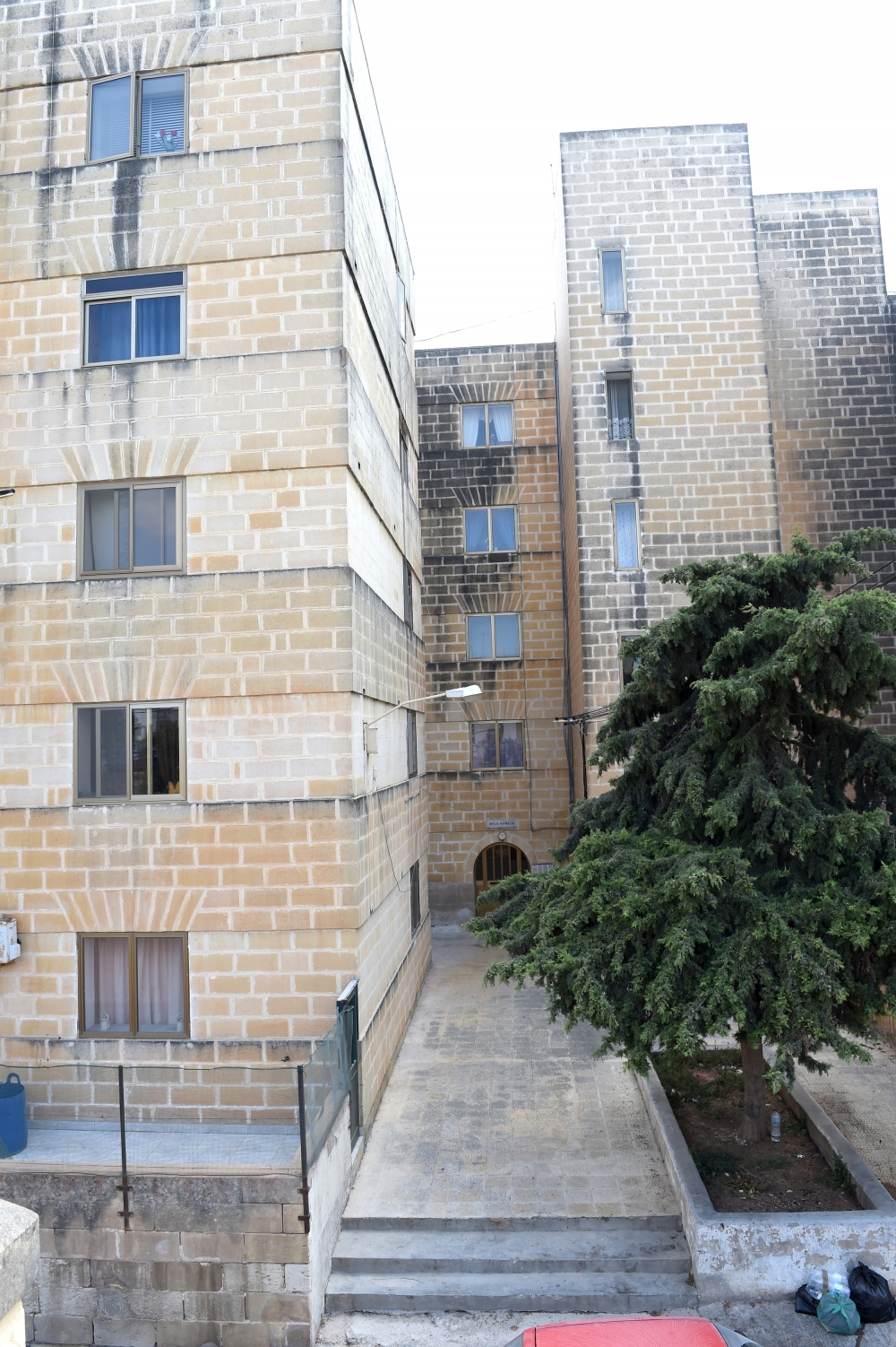 Binja Ħamrija, Naxxar