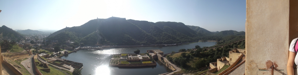 Xena minn fuq Amber Fort f’Jaipur
