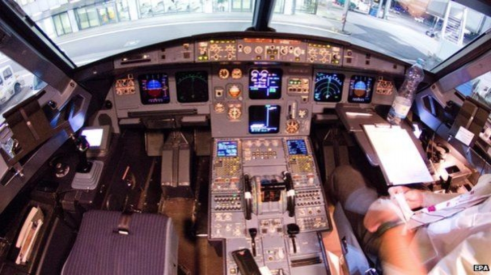 Il-cockpit ta' ajruplan tal-Germanwings - ritratt meħud ftit jiem qabel it-traġedja  