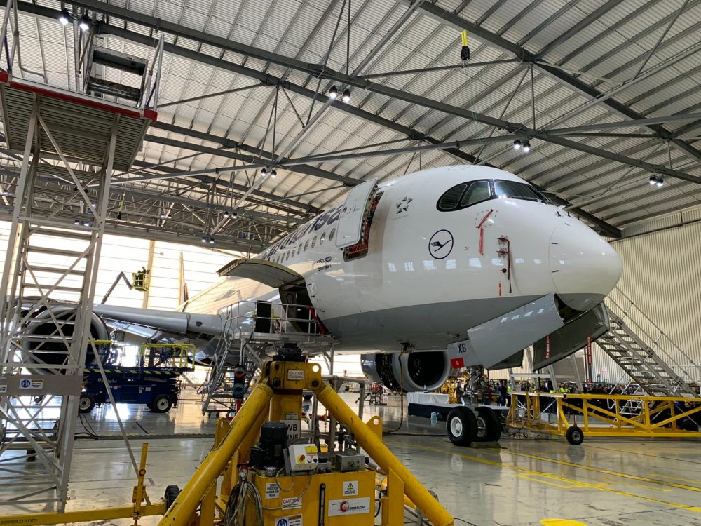Manutenzjoni fuq ajruplan ta' Lufthansa Technik