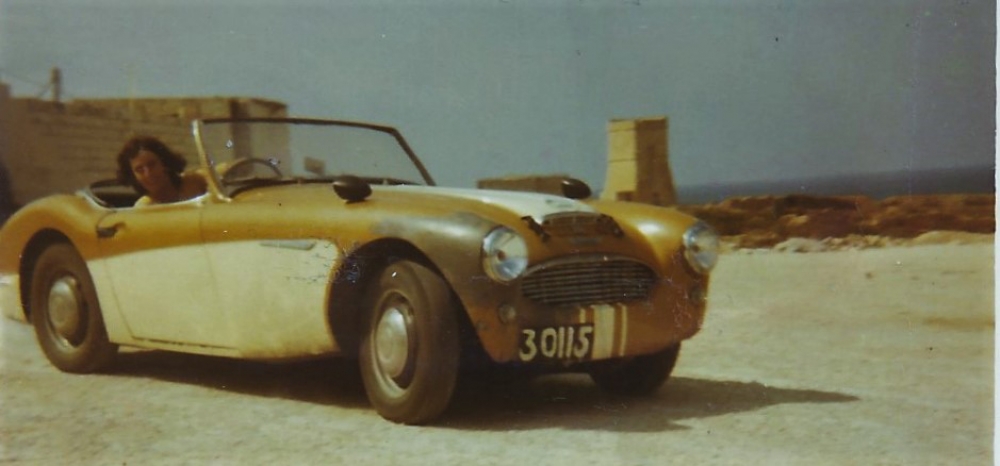 Karozza tat-tip Austin Healey