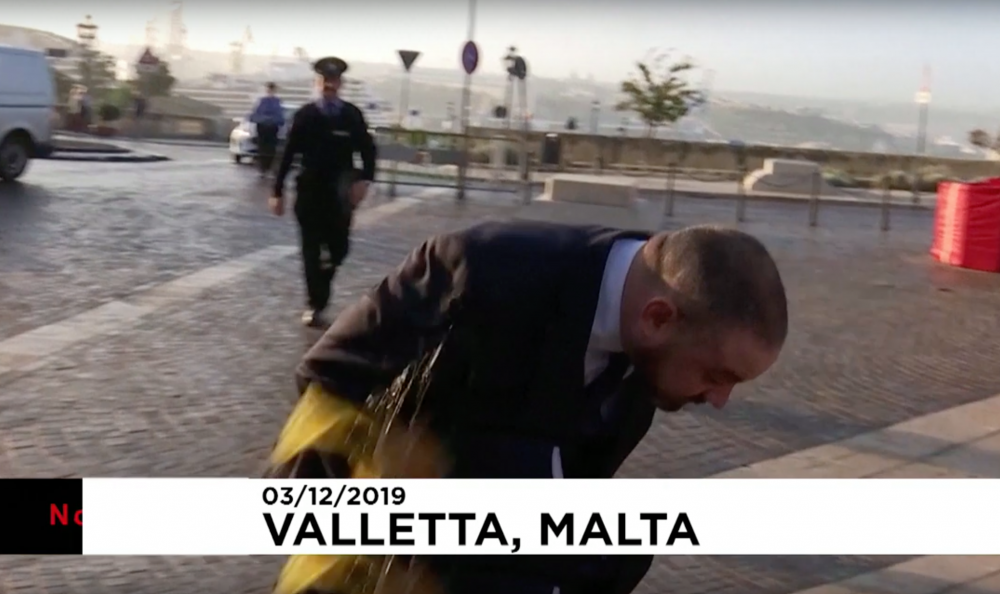 Il-Ministru Owen Bonnici quddiem Kastilja