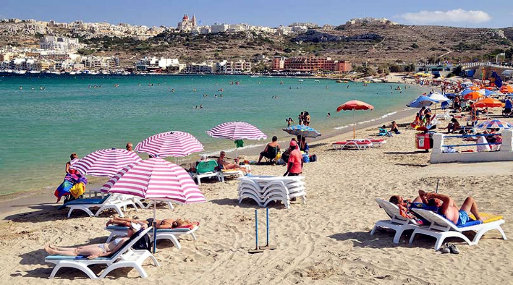 Raġel ta' 62 sena imut waqt li kien qiegħed jgħum fil-bajja tal-Għadira