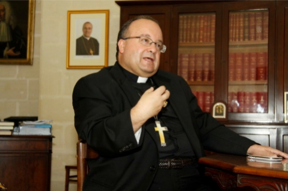 L-Isqof Charles Scicluna jħabbar il-Kummissjoni 