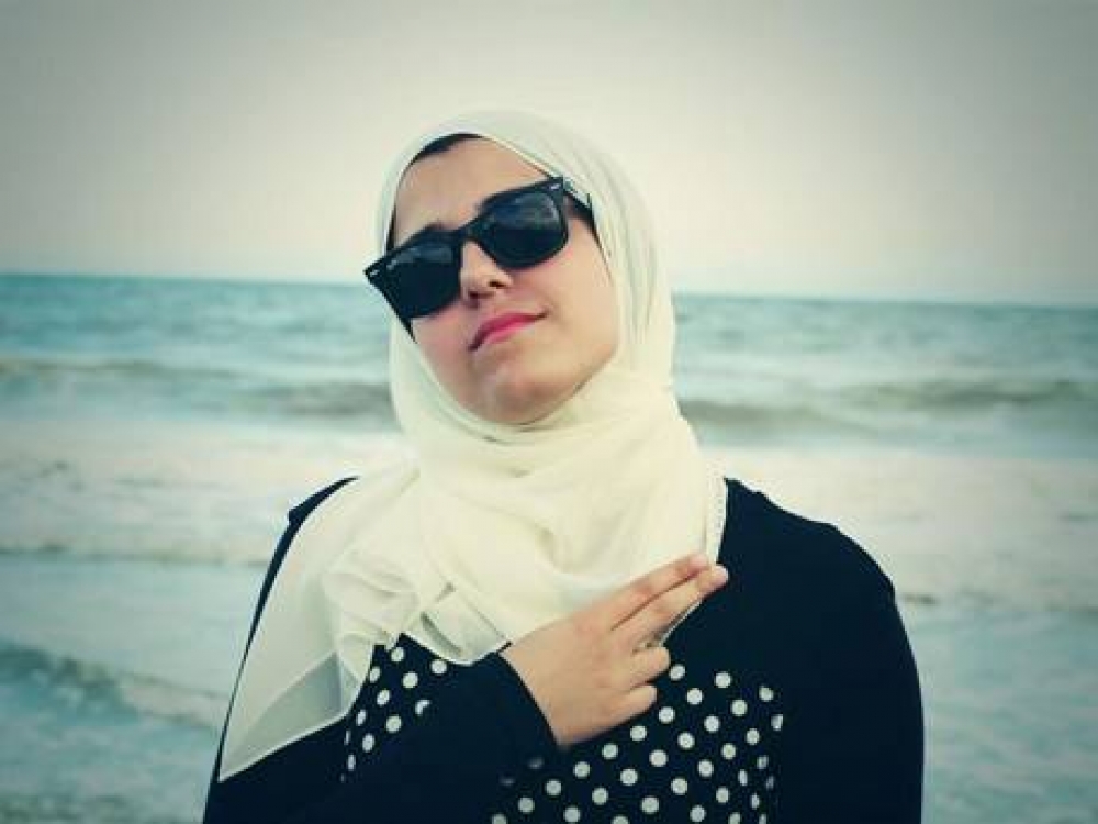 Razan għadha kif iggradwat fl-arkitettura (perit)