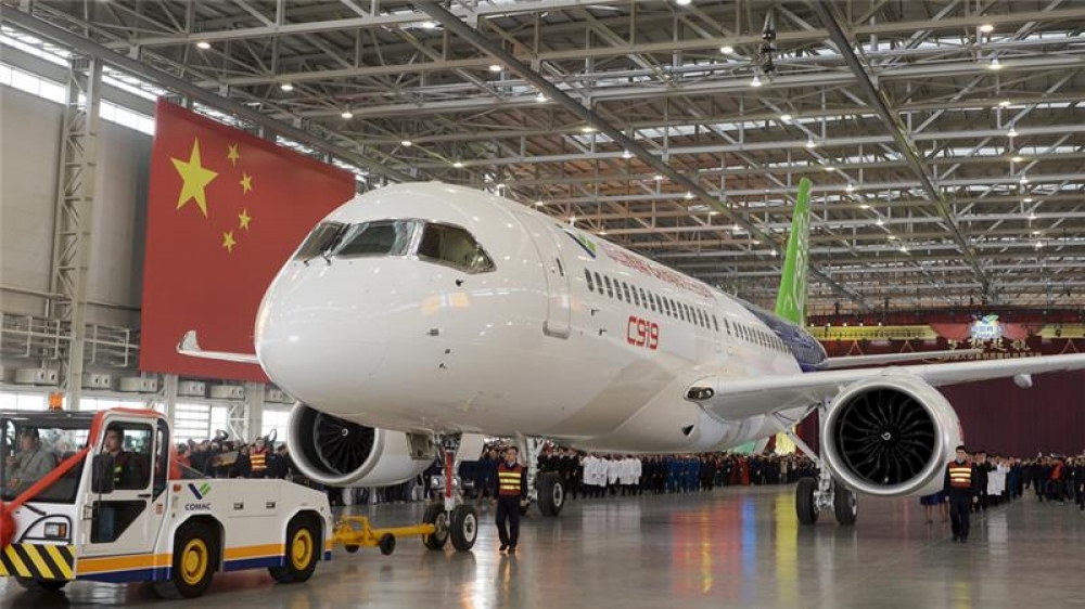L-arjuplan mibni miċ-Ċiniżi (ritratt China Daily u Reuters)