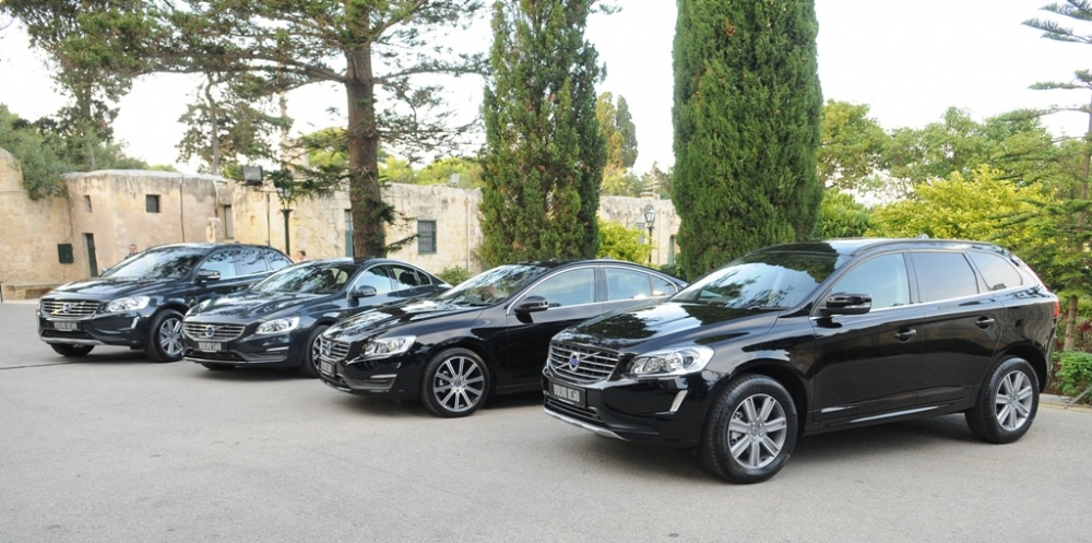 Il-karozzi lussużi tat-tip Volvo li se jintużaw waqt iċ-CHOGM