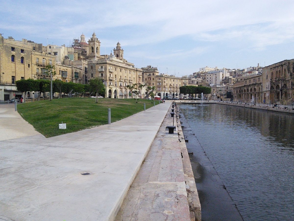 Il-baċir Numru 1 f'Bormla
