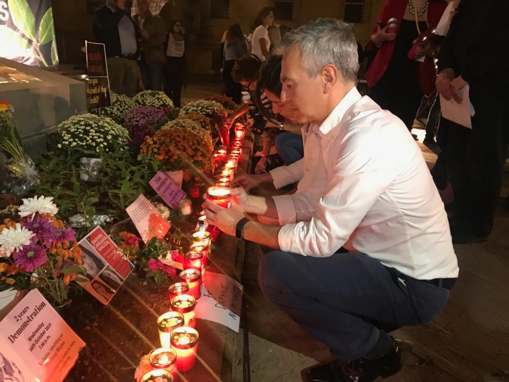 Simon, Karol u Jason jattendu għall-manifestazzjoni