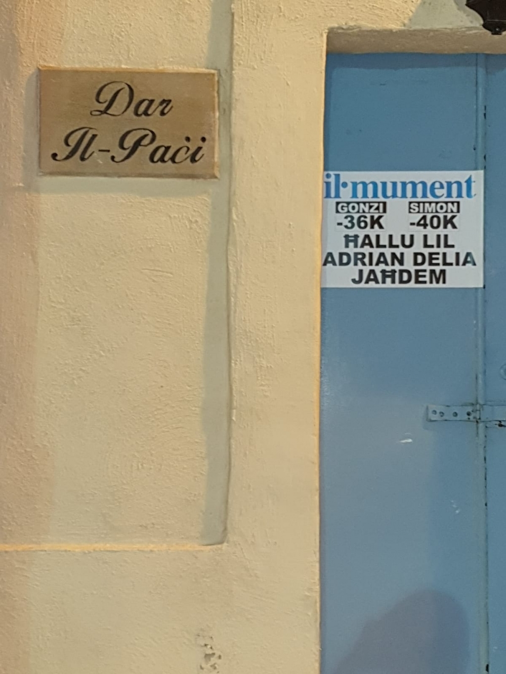 Il-kartelluni li twaħħlu dalgħodu