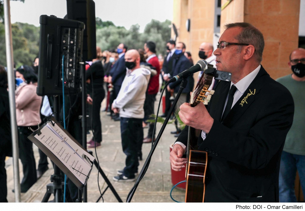 Il-wasla tal-korteo funebri fl-Università ta' Malta