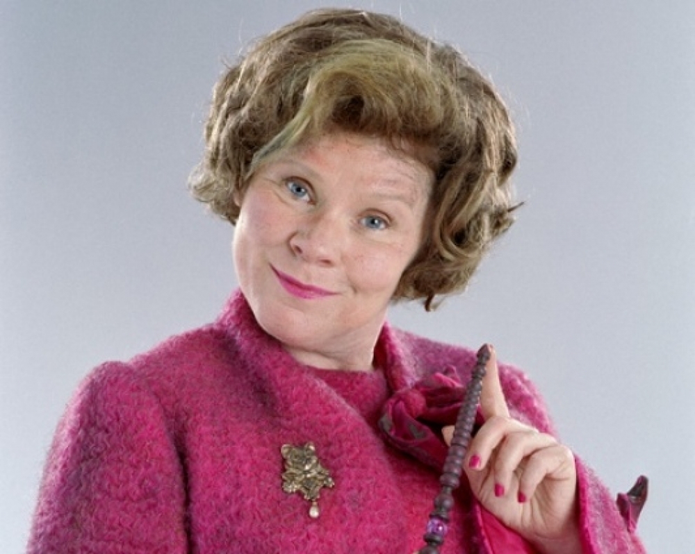 Imelda Staunton fil-parti ta' Dolores Umbridge