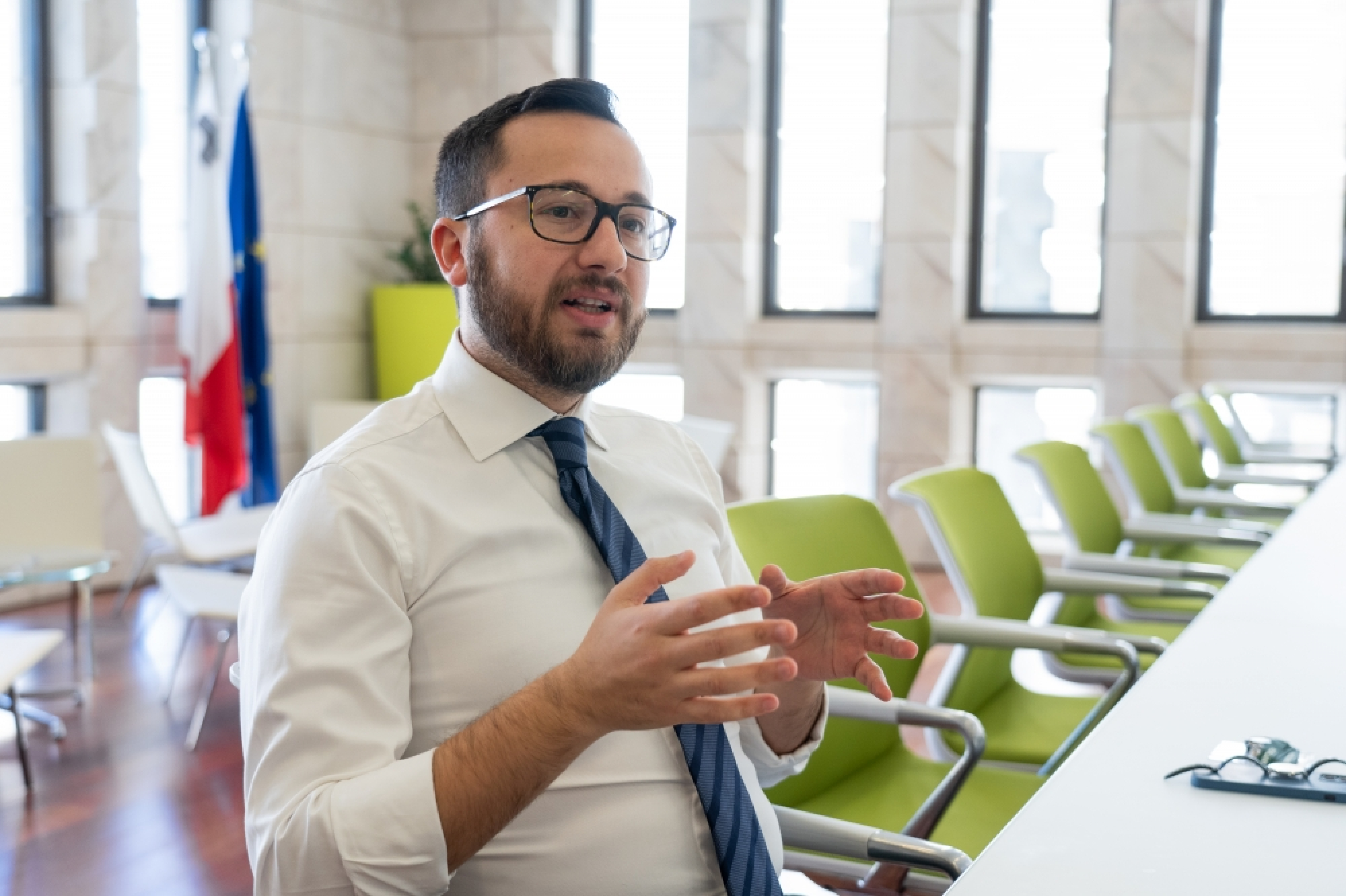 Darren Carabott qal li l-kummenti offensivi fuq il-midja soċjali jolqtu mhux biss lill-politiċi iżda wkoll lill-familji tagħhom