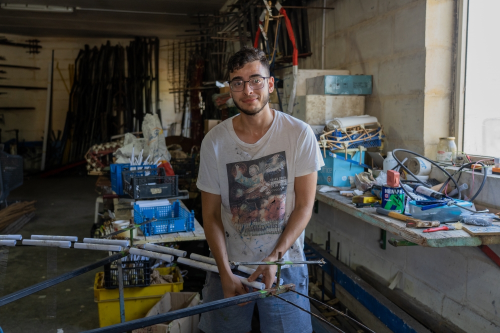 Wieħed mill-voluntiera li ħadmu n-nar tal-art