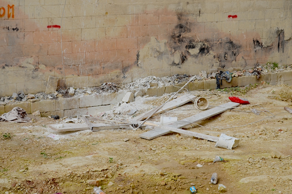 Il-fallakka li kienu fuqha ż-żewġ ħaddiema.  Ritratt John Pisani