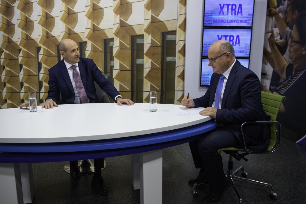 Chris Fearne waqt il-programm Xtra