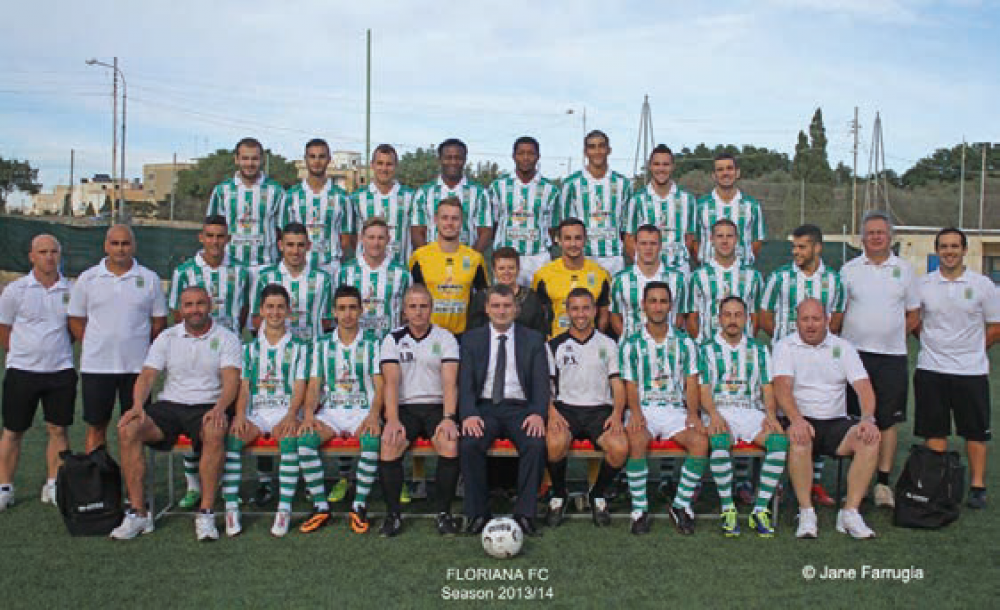 Floriana bi plejers għatxana għar-rebħ