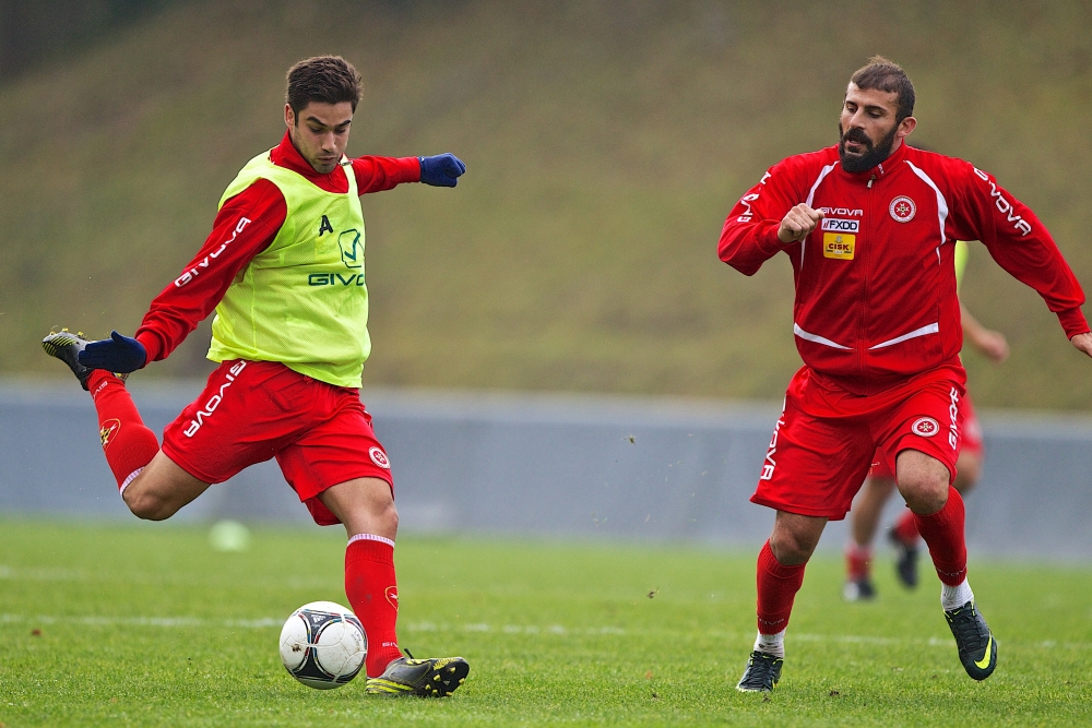 Il-footballers...bla drittijiet?
