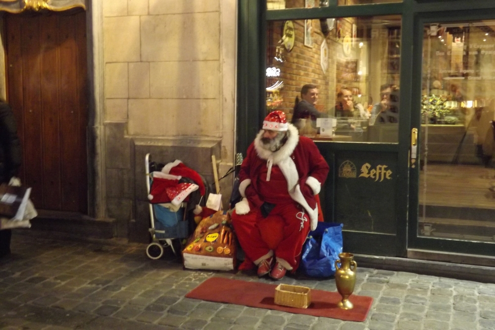 Fr Christmas bla saqaf ukoll