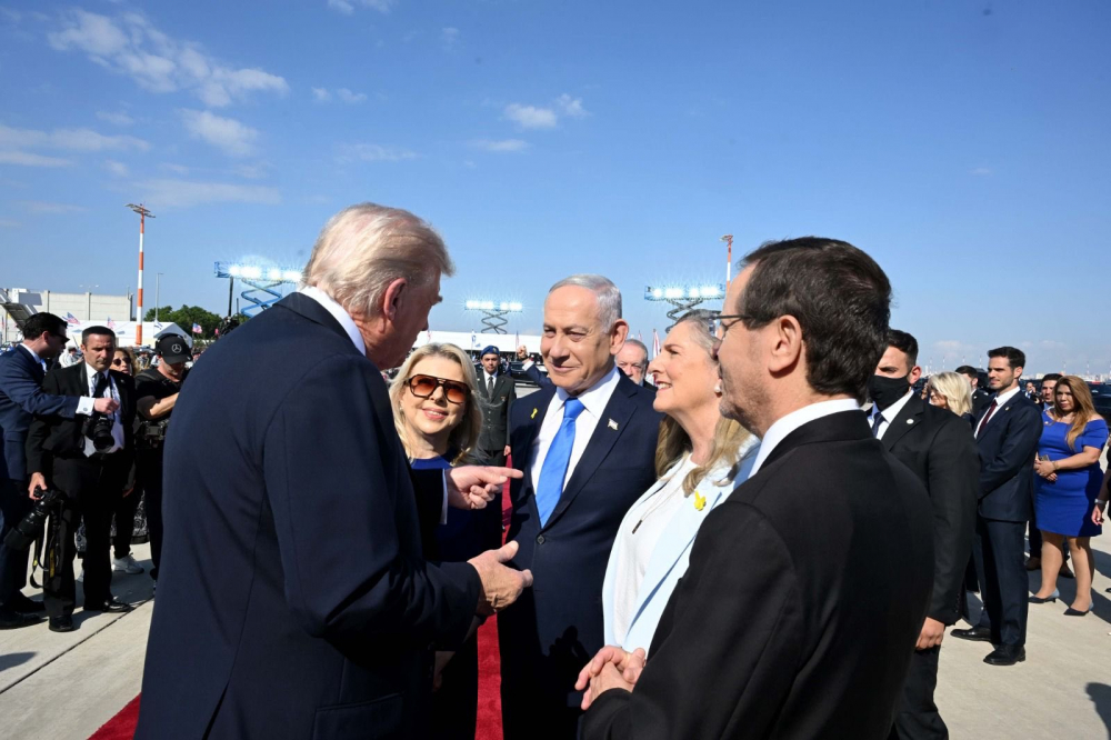 Hamas twassal 20 ostaġġ Iżraeljan lir-Red Cross hekk kif Trump jasal l-Iżrael
