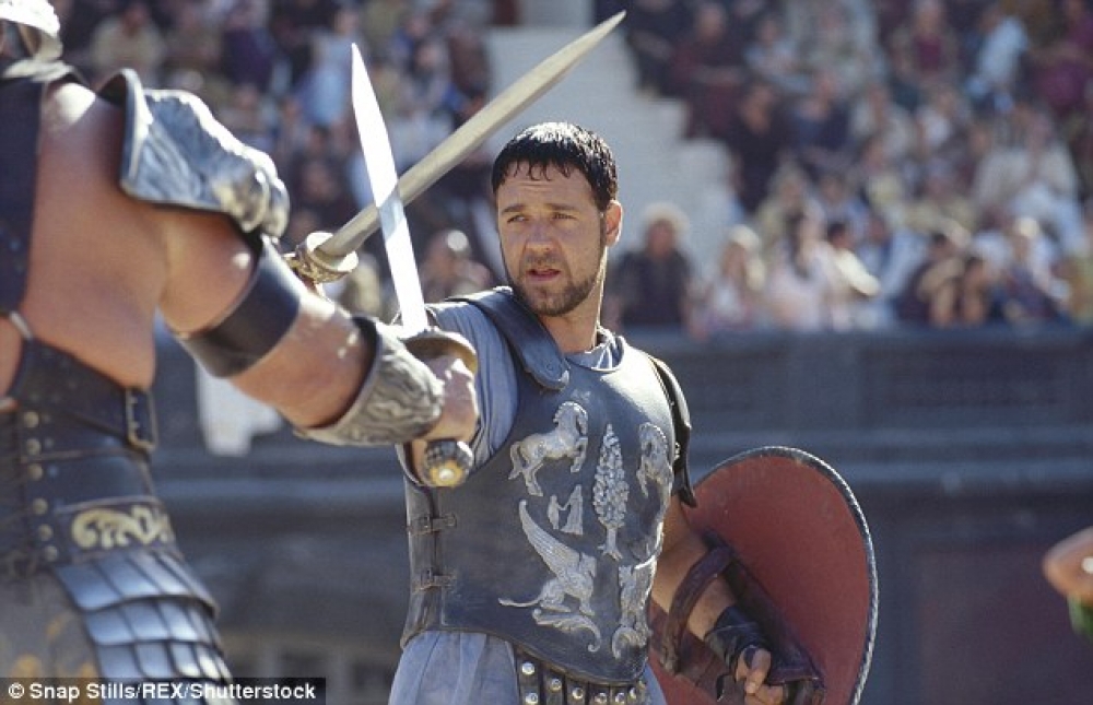 Russell Crowe f'xena fil-Kolossew