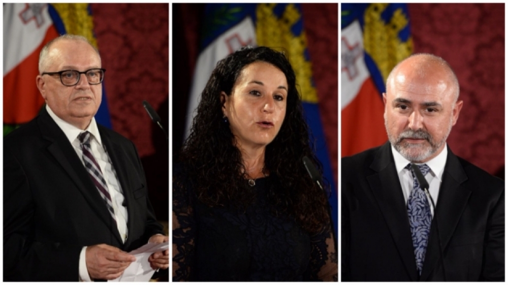 L-Imħallfin il-ġodda waqt il-ġurament
