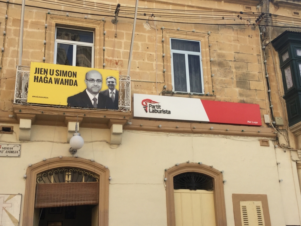 Issa anke l-Labour tella' l-placards