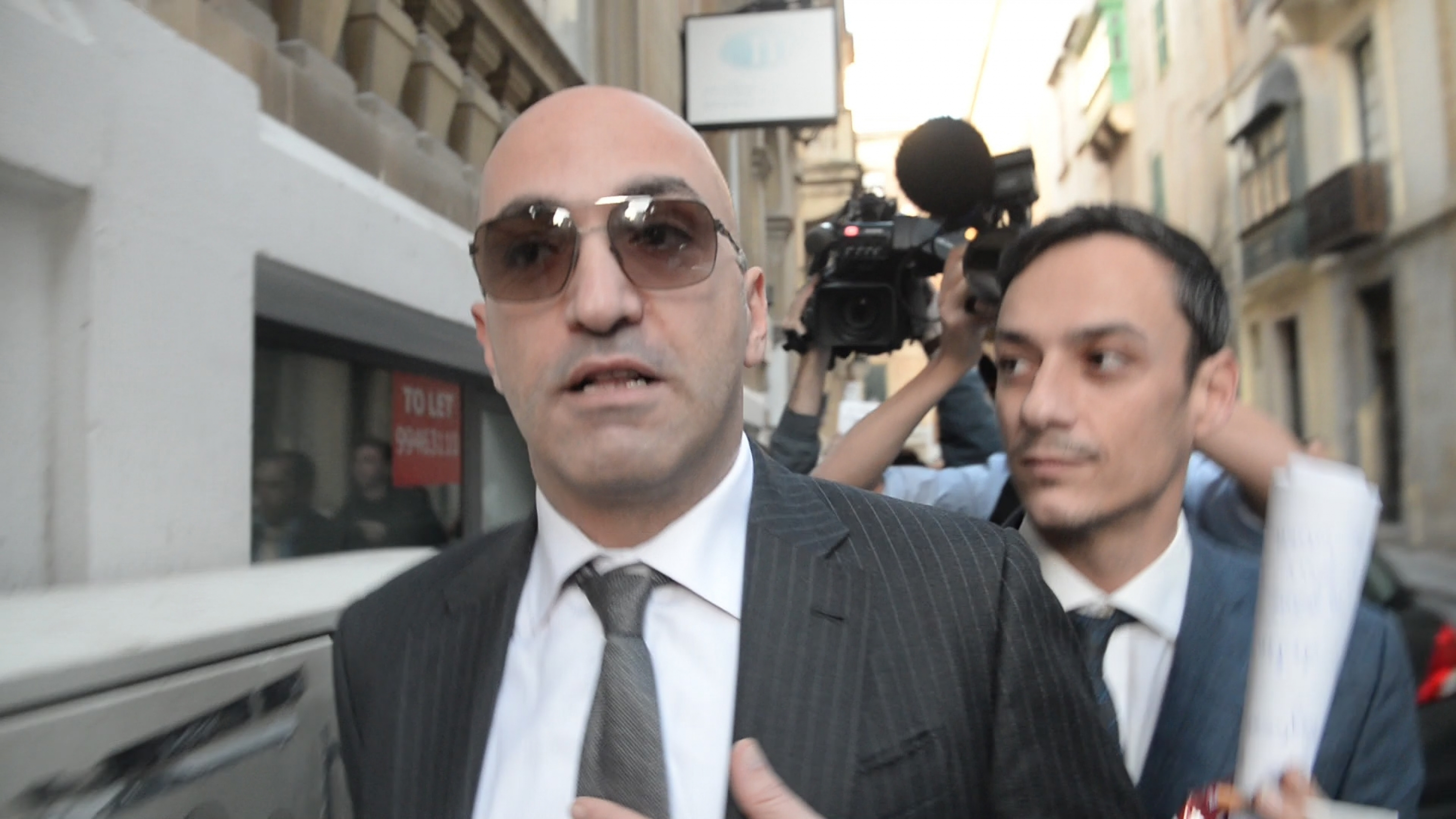 Qorti semgħet li Fenech xtara rifle awtomatika u 200 balla mid-dark web