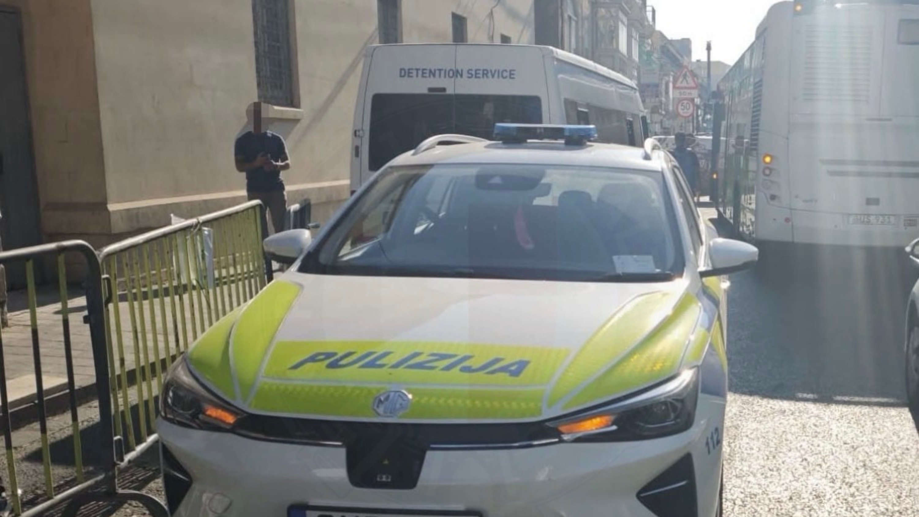 108 persuna miżmuma wara li nstabu jgħixu illegalment f'Malta