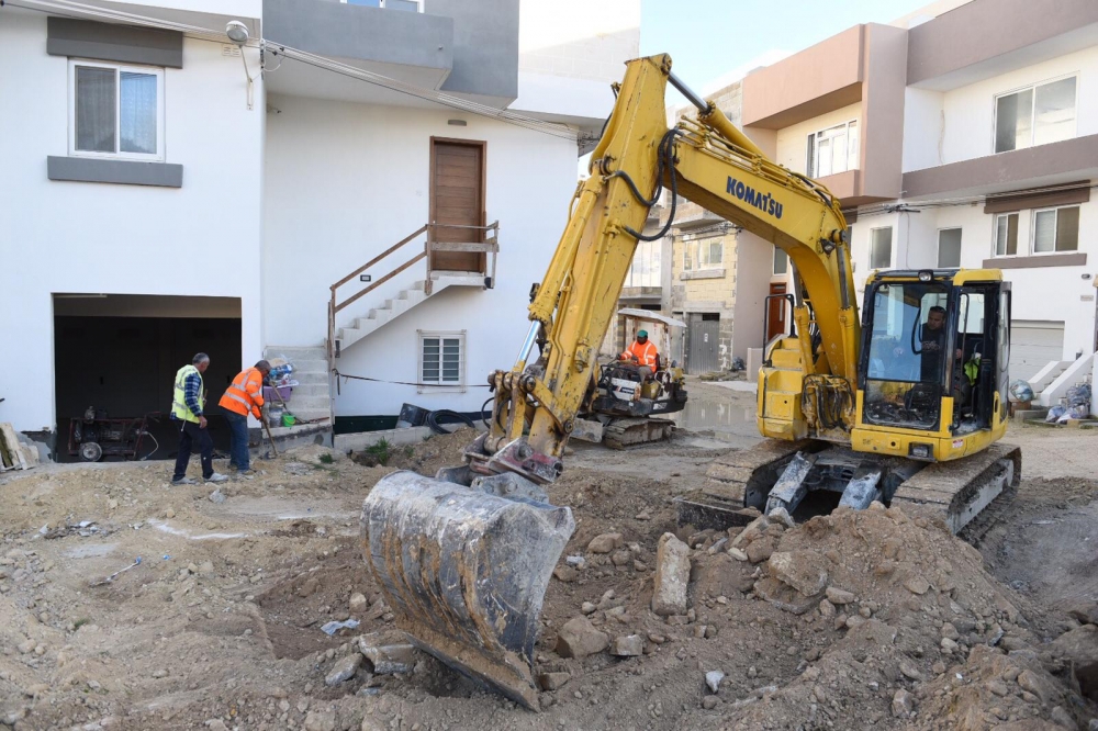 Ix-xogħol fit-Triq Għarnuq, Fgura