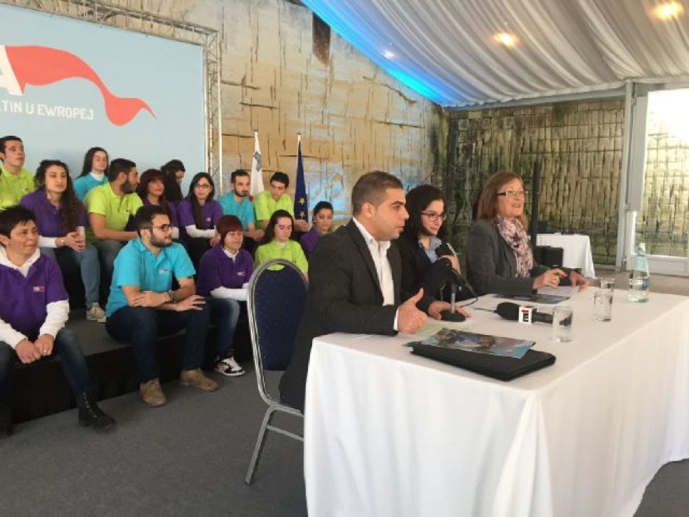 Ftit individwi li qed jippruvaw jeqirdu l-kaċċa