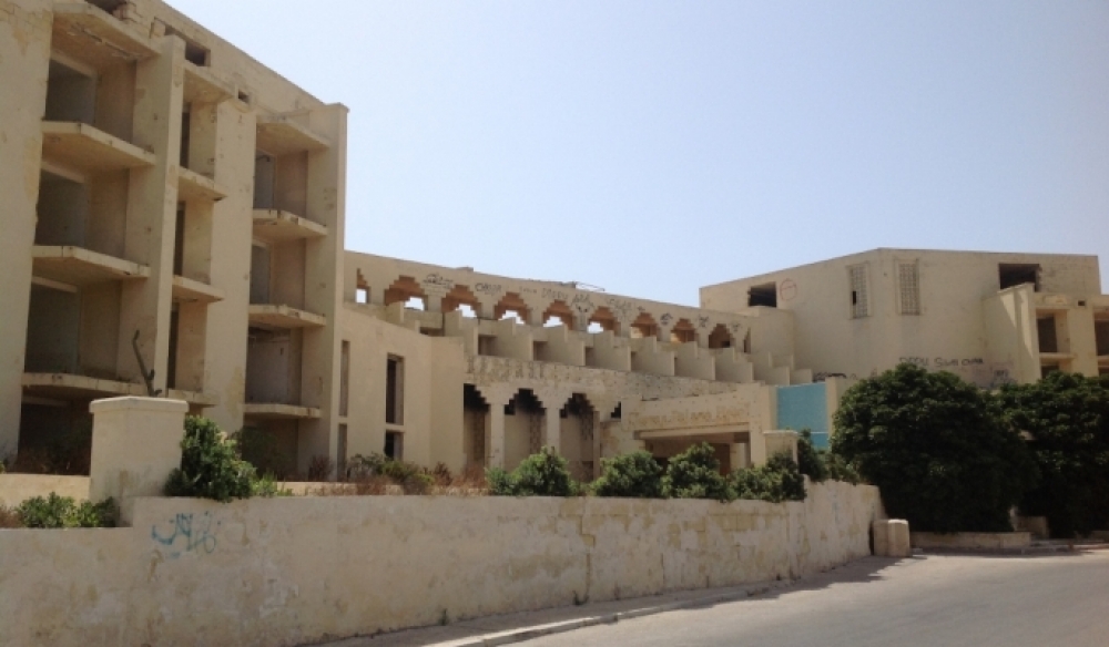 Il-Bini żdingat u abbandunat li darba kien il-lukanda Jerma Palace