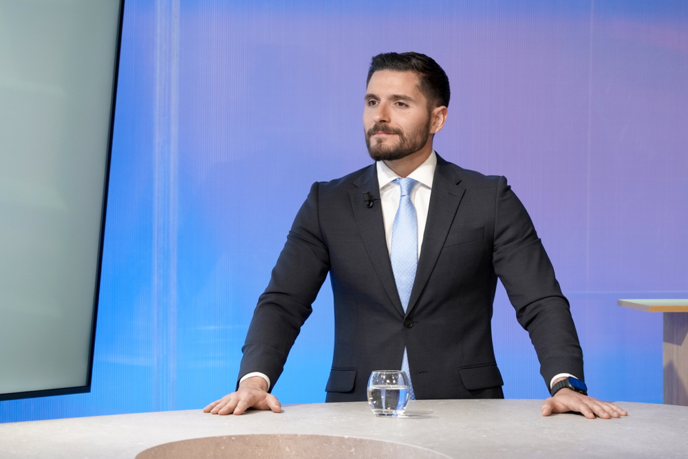 Alex Borg iwiegħed mezz ta’ trasport pubbliku tal-massa fi żmien ħames snin