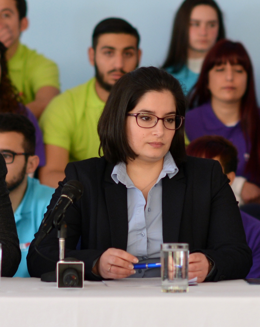 Kathleen tagħmel ħafna xogħol b’xejn bħala avukat