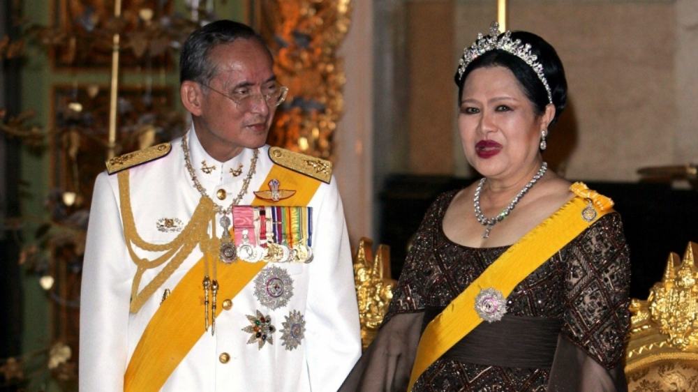 Ir-Re Bhumibol Adulyadej u r-Reġina Sirikit tat-Tajlandja