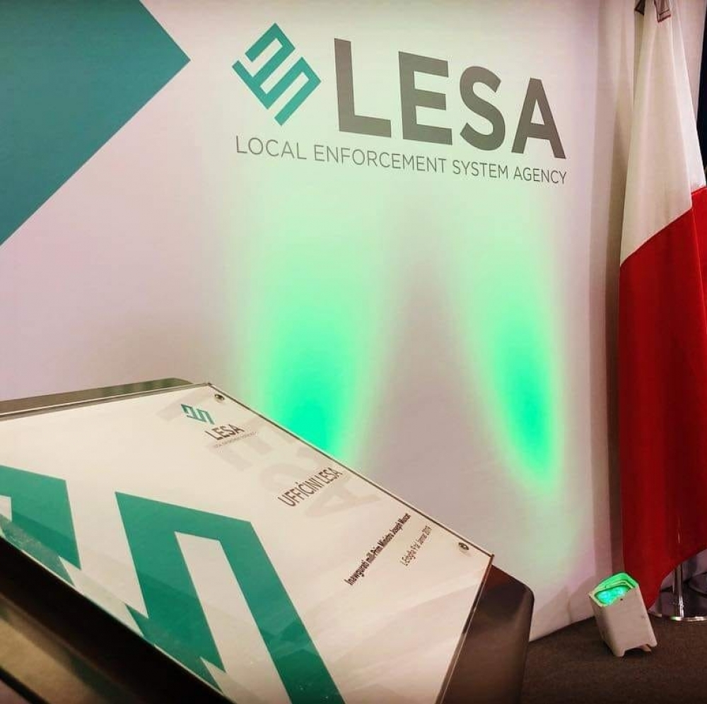 L-uniformi l-ġdida tal-LESA tiswa iżjed minn €500