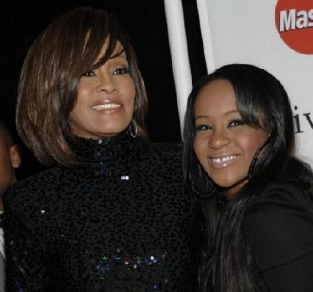 Bobbi Kristina u Whitney mietu bl-istess mewta traġika