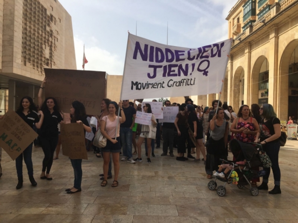 Protesta favur id-dritt tan-nisa li jixtru l-morning after pill mingħajr riċetta tat-tabib
