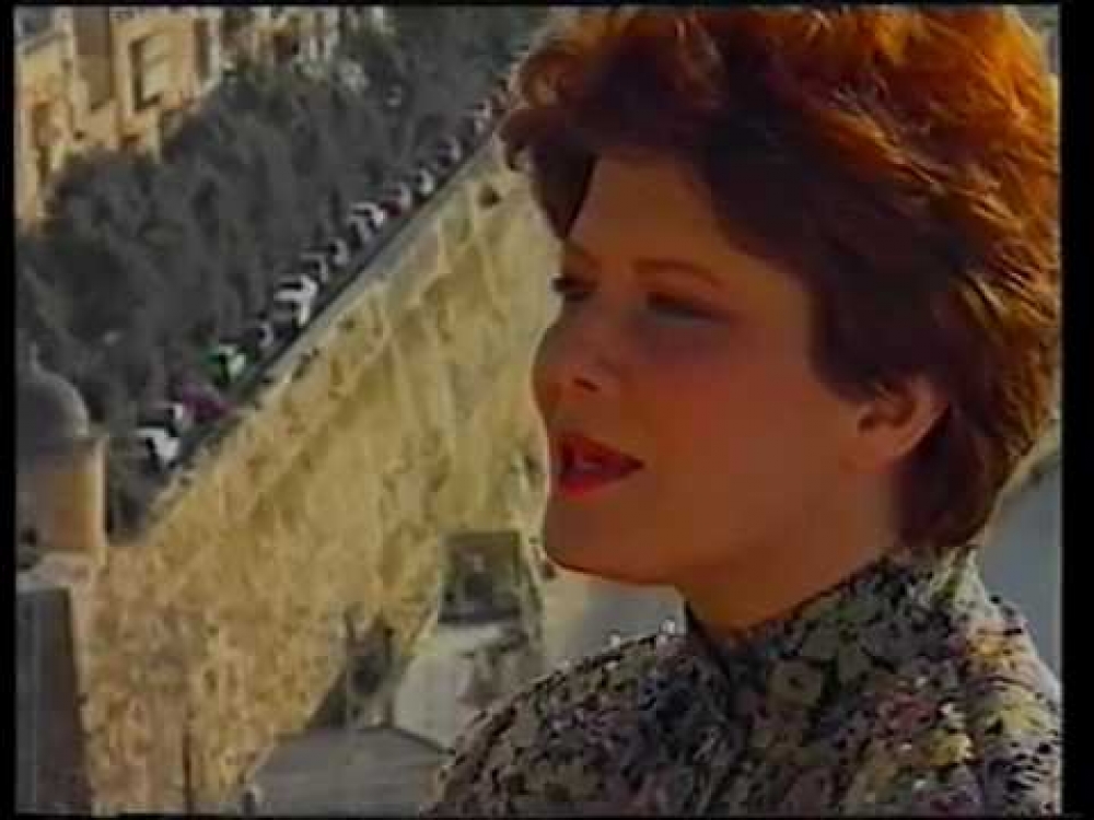 Mary Spiteri tkanta 'Little Child'