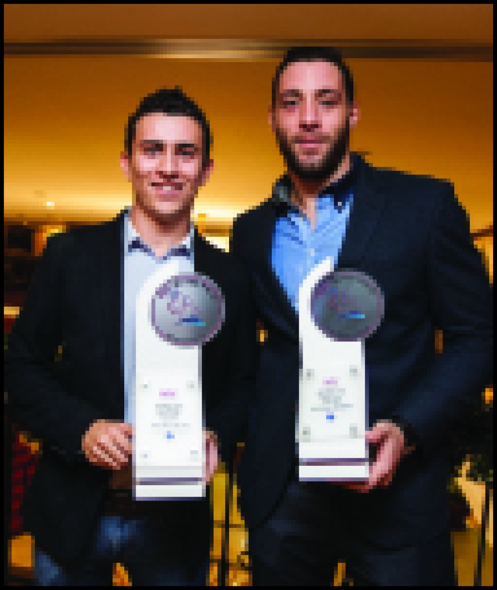 Matthew Zammit u Sean Xerri de Caro bit-trofew tal-unur prestiġjuż tal-BOV Waterpolo Plejer tas-Sena għad-Diviżjoni Premier u tal-Ewwel Diviżjoni rispettivament