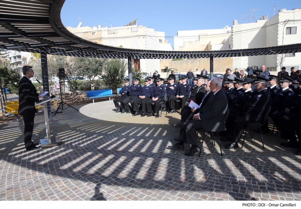 Tibdil strateġiku għall-Pulizija tad-distretti u tal-iskwadri