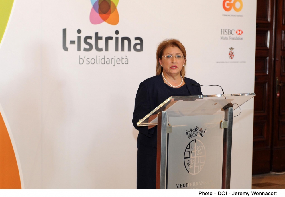 Marie Louise Coleiro Preca waqt it-tnedija tal-Istrina
