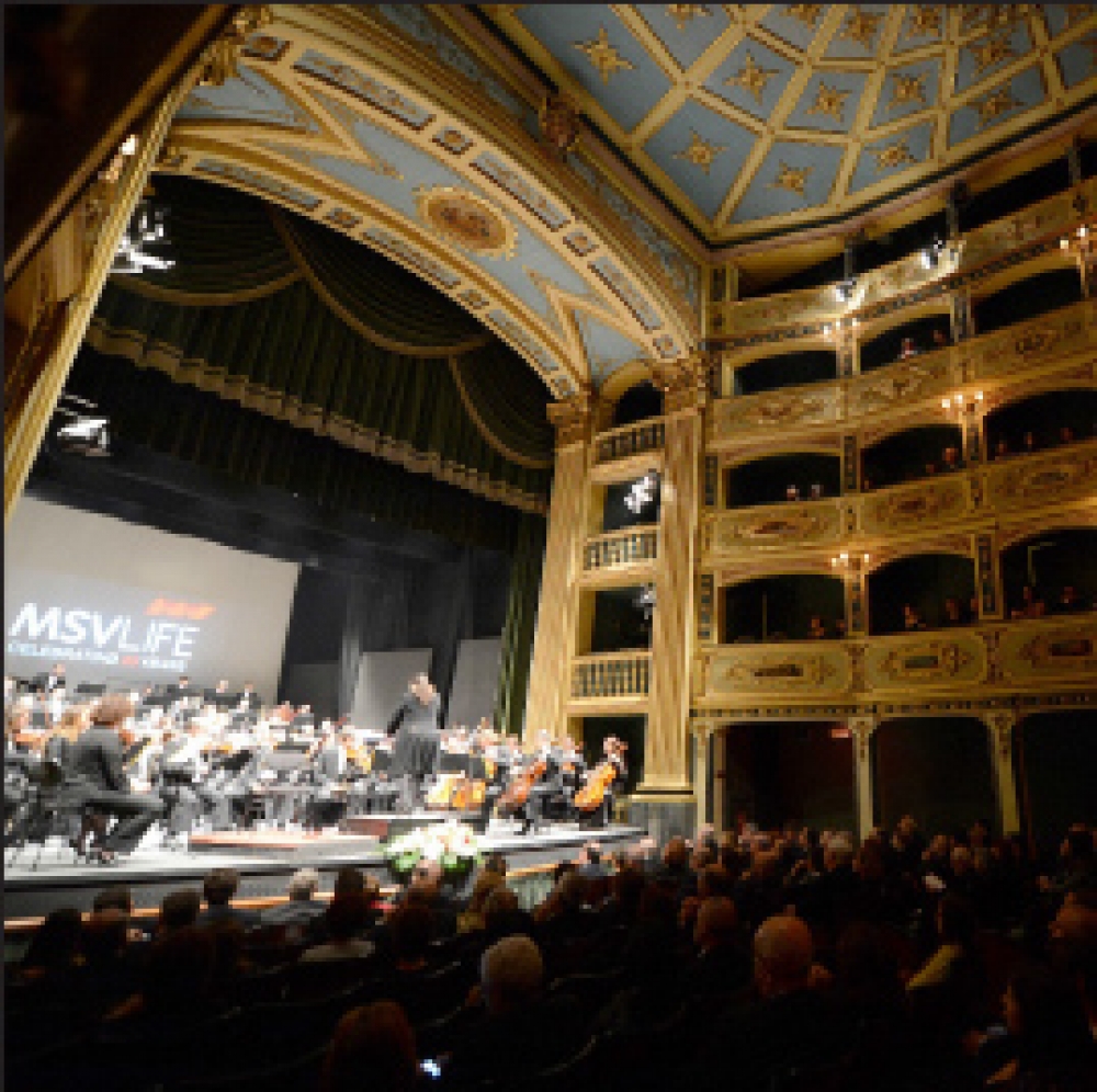 Waqt il-kunċert bil-parteċipazzjoni tal-Orkestra Filarmonika fit-Teatru Manoel