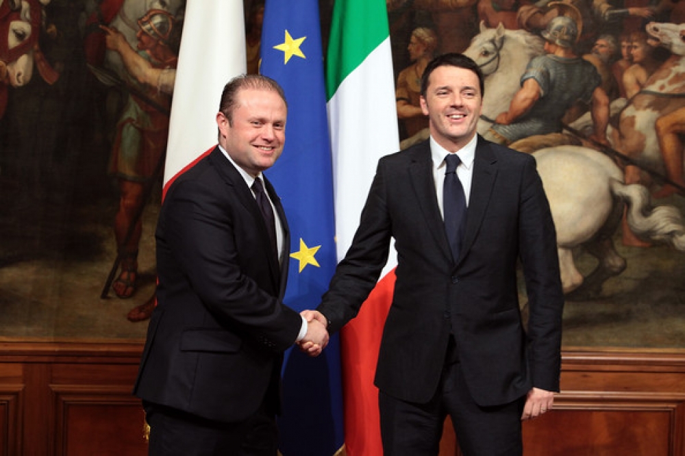 Il-Prim Ministru Malti Joseph Muscat u l-Prim Ministru Taljan Matteo Renzi