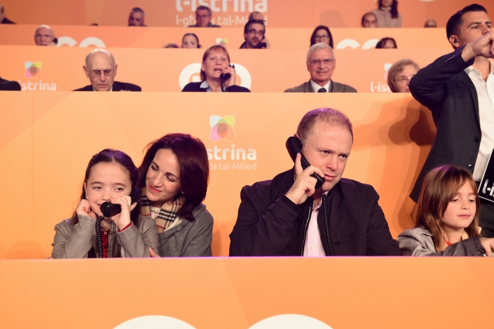 Joseph, Michelle, Etoile u Soleil Muscat fl-Istrina